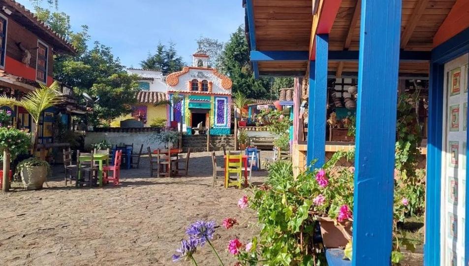 Miraluna * Santa Elena (Antioquia)